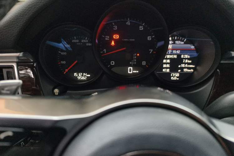 Used Porsche Macan 2014 Macan 2.0T Odometer Close Up