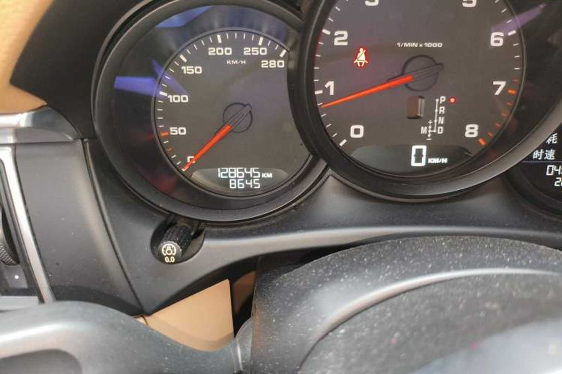 Used Porsche Macan 2014 Macan 2.0T Odometer Close Up