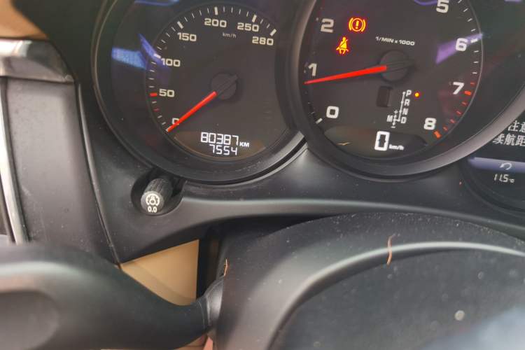 Used Porsche Macan 2014 Macan 2.0T Odometer Close Up
