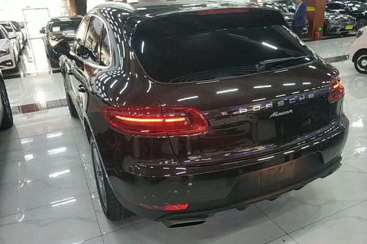 Used Porsche Macan 2014 Macan 2.0T Rear Left 45 Deg