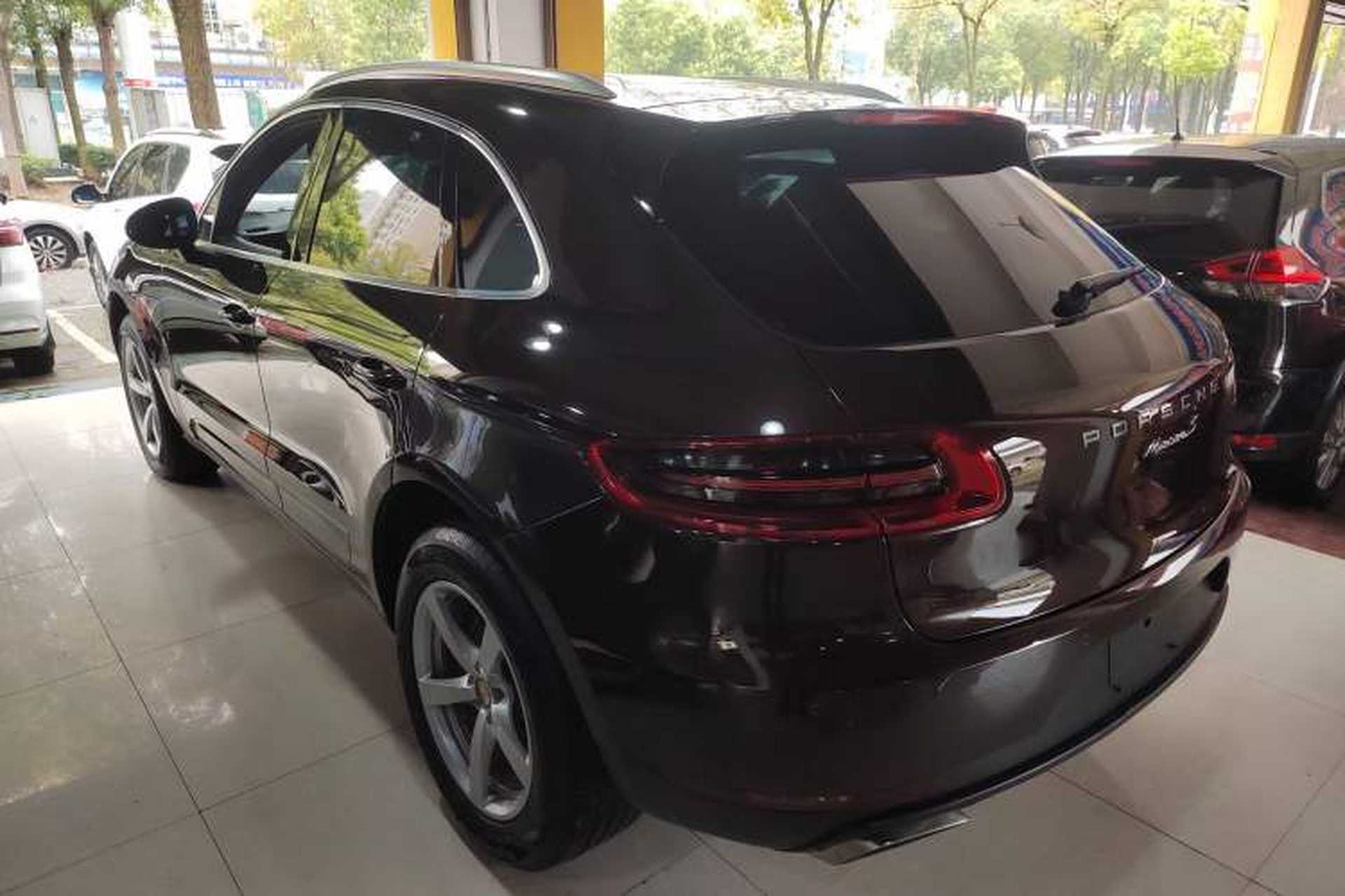 Used Porsche Macan 2014 Macan 2.0T Rear Left 45 Deg