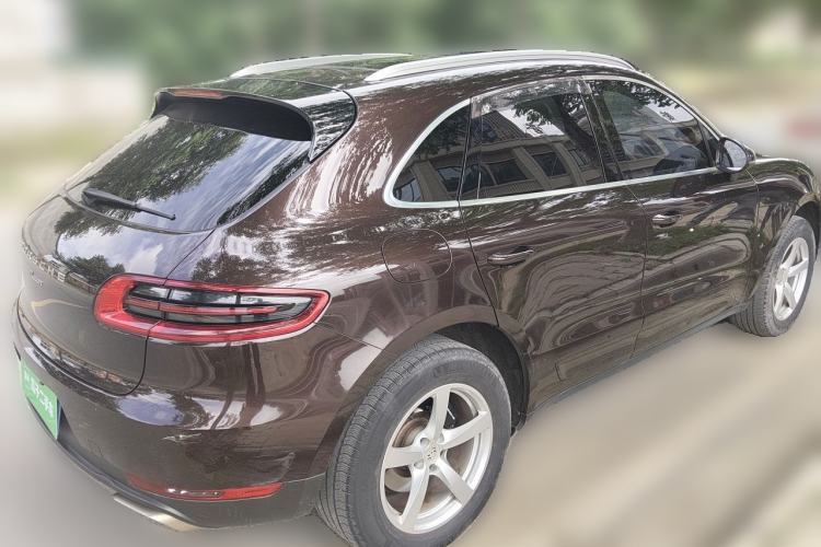 Used Porsche Macan 2014 Macan 2.0T Rear Right 45 Deg