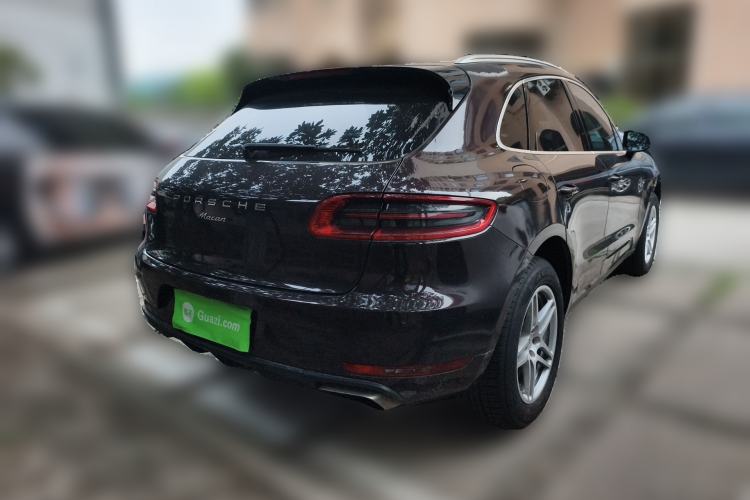 Used Porsche Macan 2014 Macan 2.0T Rear Right 45 Deg