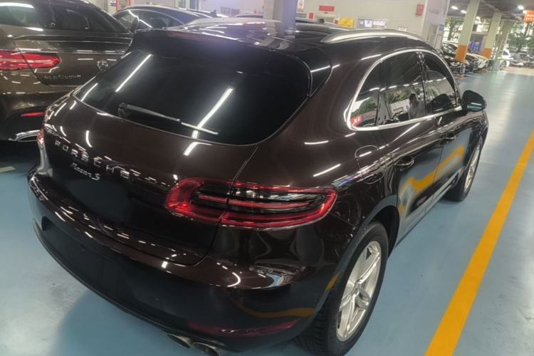 Used Porsche Macan 2014 Macan S 3.0T Rear Right 45 Deg