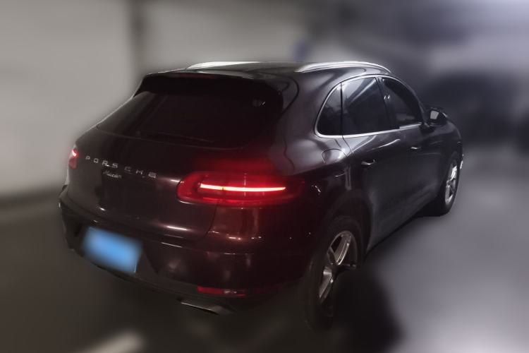 Used Porsche Macan 2014 Macan 2.0T Rear Right 45 Deg