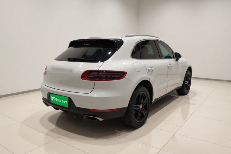 Used Porsche Macan 2014 Macan 2.0T Rear Right 45 Deg