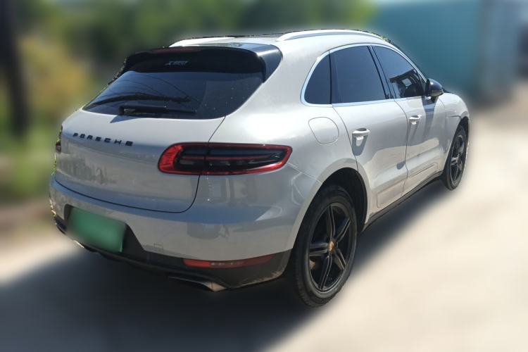 Used Porsche Macan 2014 Macan 2.0T Rear Right 45 Deg