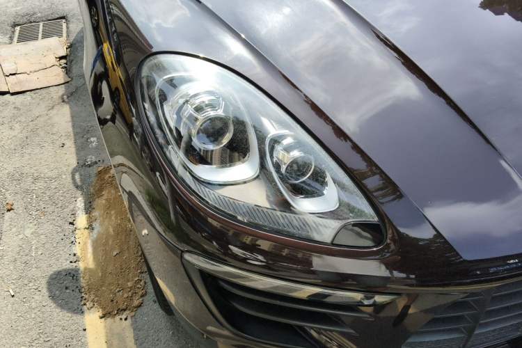 Used Porsche Macan 2014 Macan 2.0T Right Front Headlight