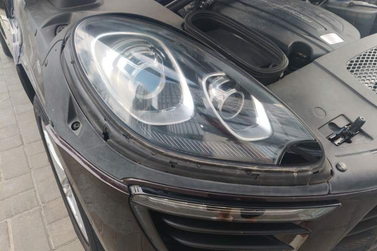 Used Porsche Macan 2014 Macan 2.0T Right Front Headlight