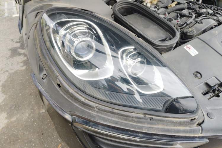 Used Porsche Macan 2014 Macan 2.0T Right Front Headlight