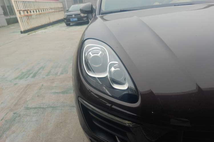 Used Porsche Macan 2014 Macan 2.0T Right Front Headlight