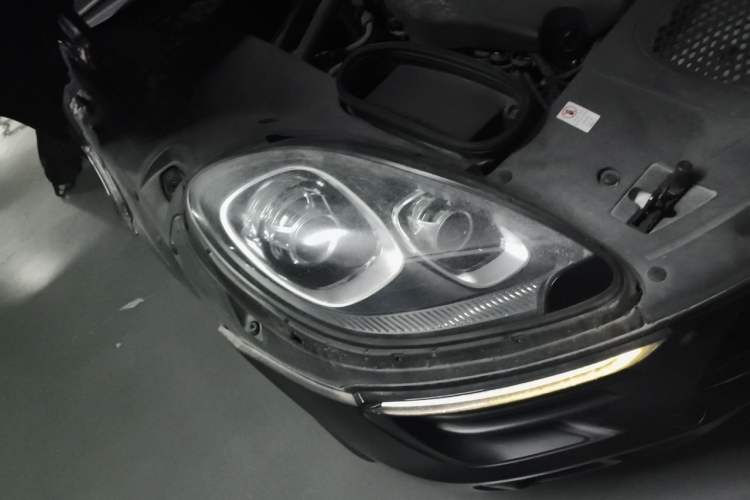 Used Porsche Macan 2014 Macan 2.0T Right Front Headlight