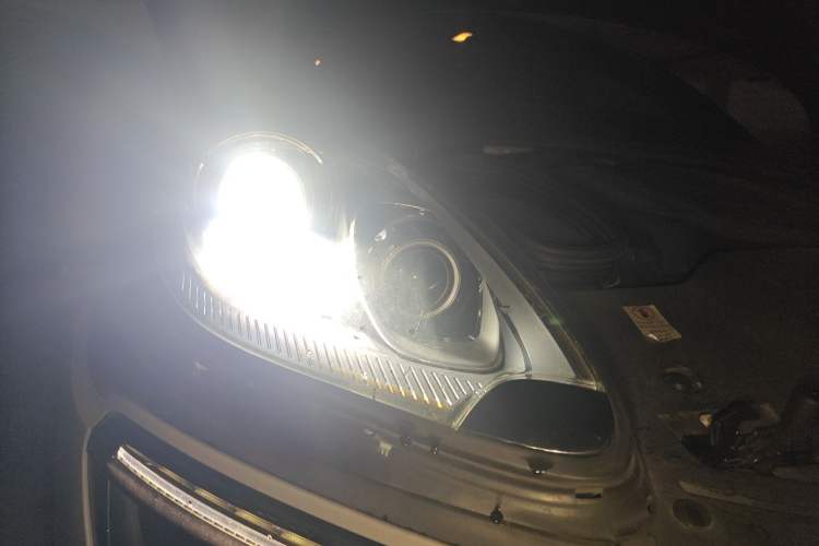 Used Porsche Macan 2014 Macan S 3.0T Right Front Headlight
