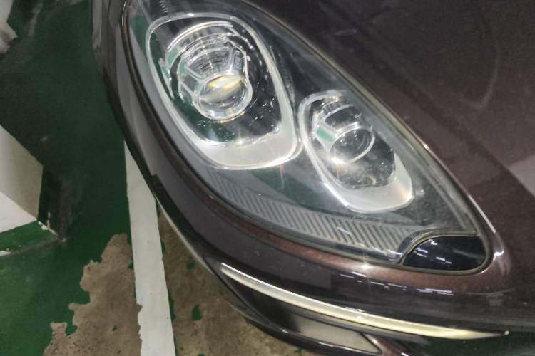 Used Porsche Macan 2014 Macan 2.0T Right Front Headlight