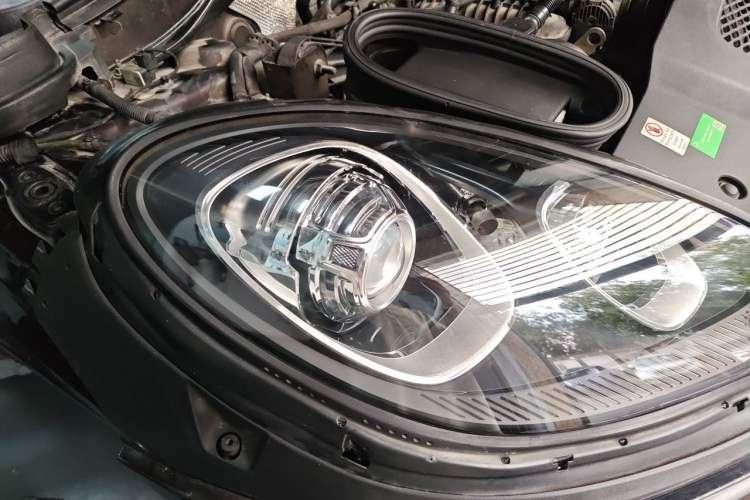 Used Porsche Macan 2014 Macan S 3.0T Right Front Headlight