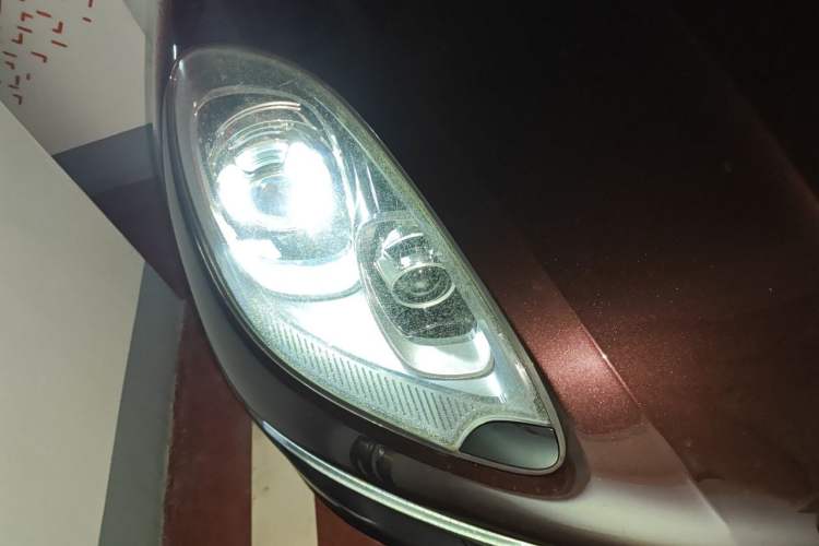 Used Porsche Macan 2014 Macan 2.0T Right Front Headlight