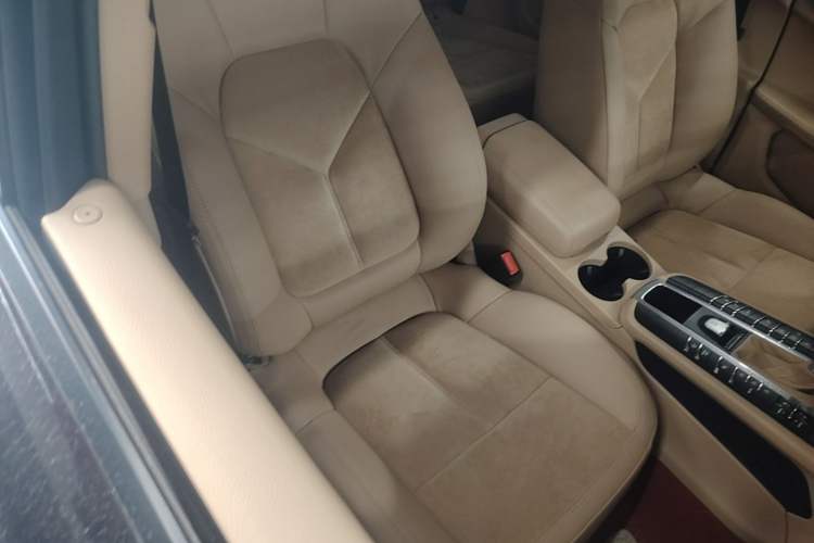 Used Porsche Macan 2014 Macan 2.0T Right Front Seat