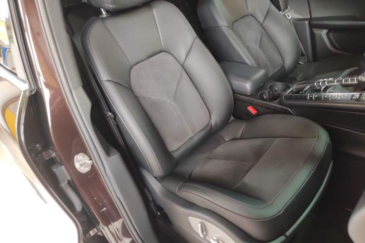 Used Porsche Macan 2014 Macan 2.0T Right Front Seat