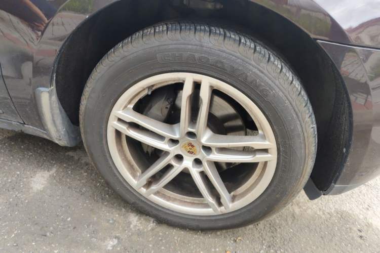Used Porsche Macan 2014 Macan 2.0T Right Front Wheel Hub