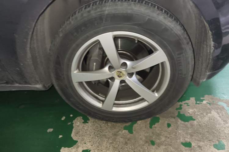 Used Porsche Macan 2014 Macan 2.0T Right Front Wheel Hub