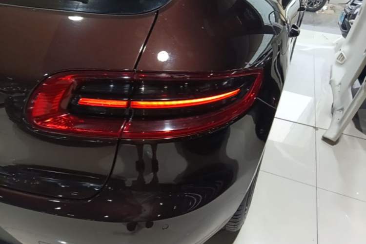 Used Porsche Macan 2014 Macan S 3.0T Right Rear Taillight