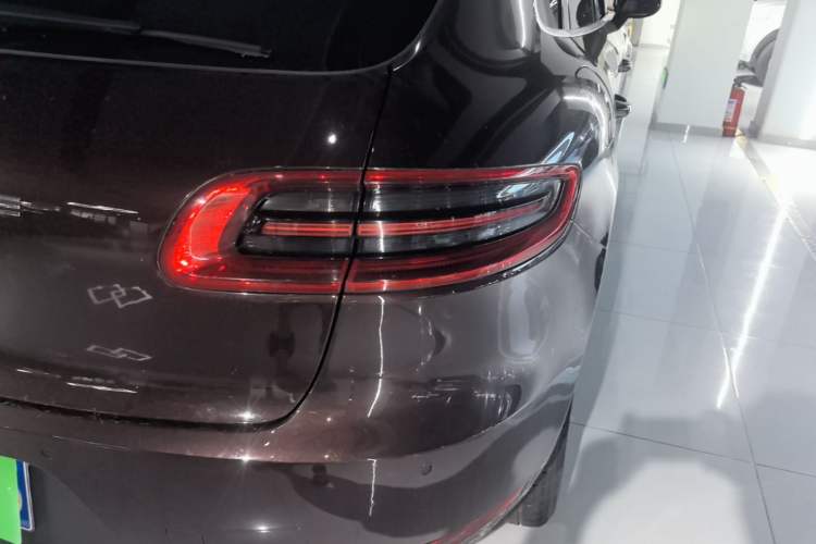 Used Porsche Macan 2014 Macan 2.0T Right Rear Taillight