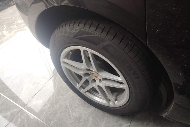 Used Porsche Macan 2014 Macan 2.0T Right Rear Wheel Hub