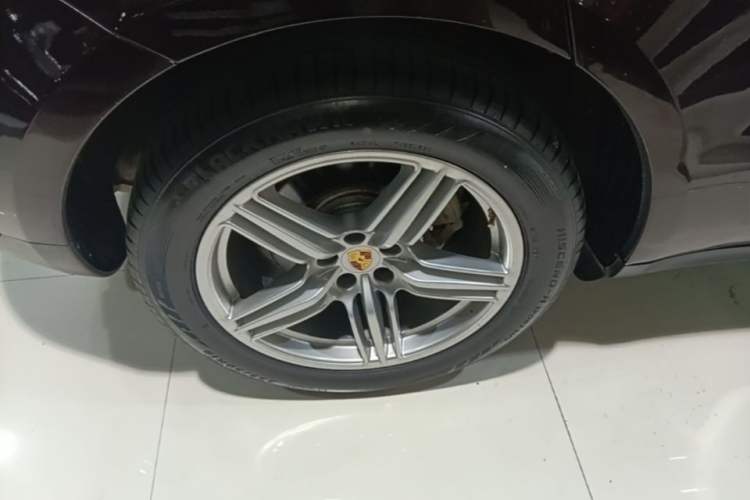 Used Porsche Macan 2014 Macan S 3.0T Right Rear Wheel Hub