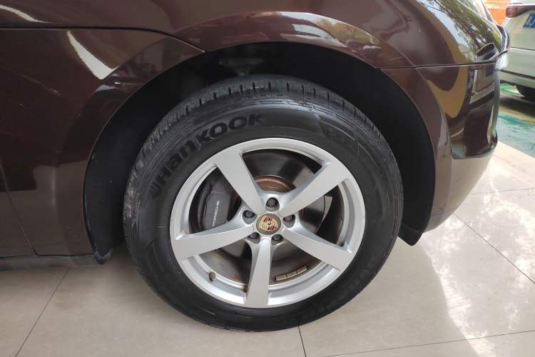Used Porsche Macan 2014 Macan 2.0T Right Rear Wheel Hub