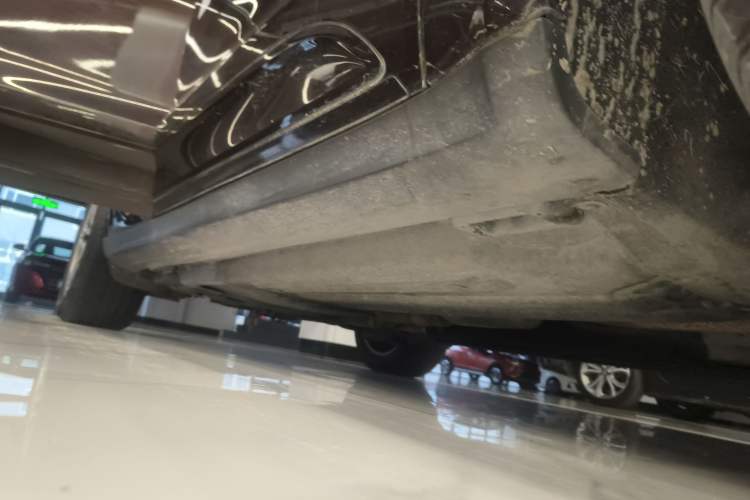 Used Porsche Macan 2014 Macan 2.0T Right Side Sill