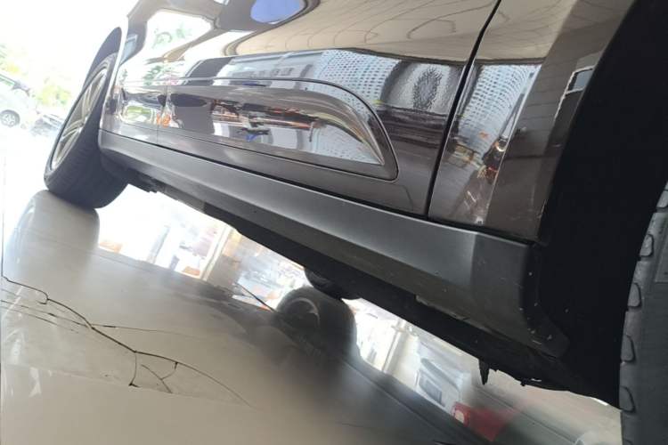 Used Porsche Macan 2014 Macan 2.0T Right Side Sill