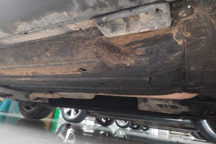Used Porsche Macan 2014 Macan 2.0T Right Side Sill