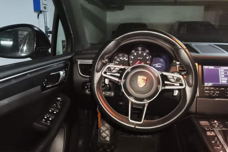 Used Porsche Macan 2014 Macan 2.0T Steering Wheel