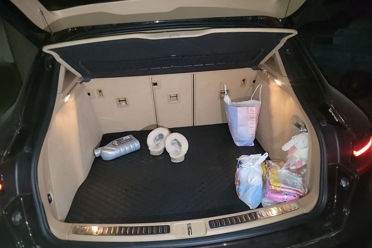 Used Porsche Macan 2014 Macan 2.0T Trunk
