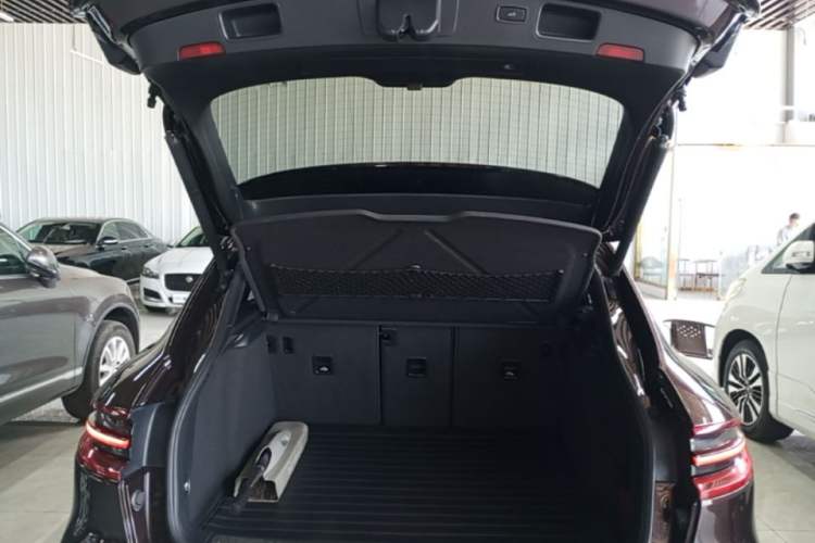 Used Porsche Macan 2014 Macan 2.0T Trunk