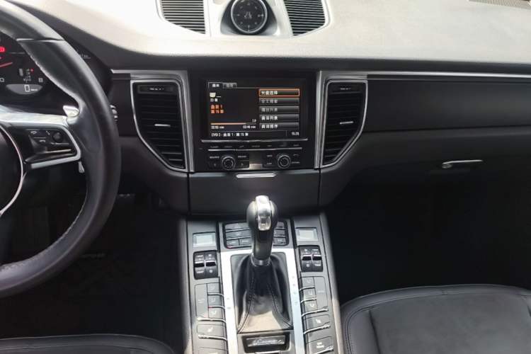 Used Porsche Macan 2014 Macan 2.0T Audio And AC Panel
