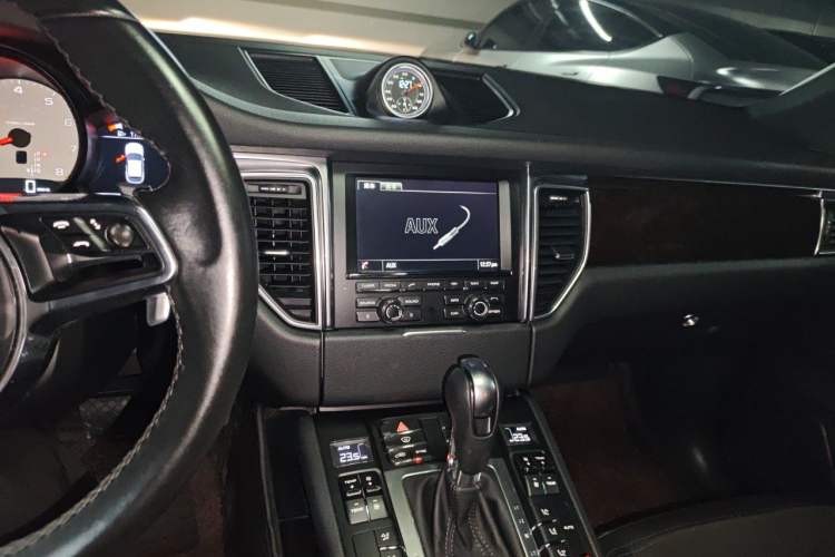 Used Porsche Macan 2014 Macan S 3.0T Audio And AC Panel