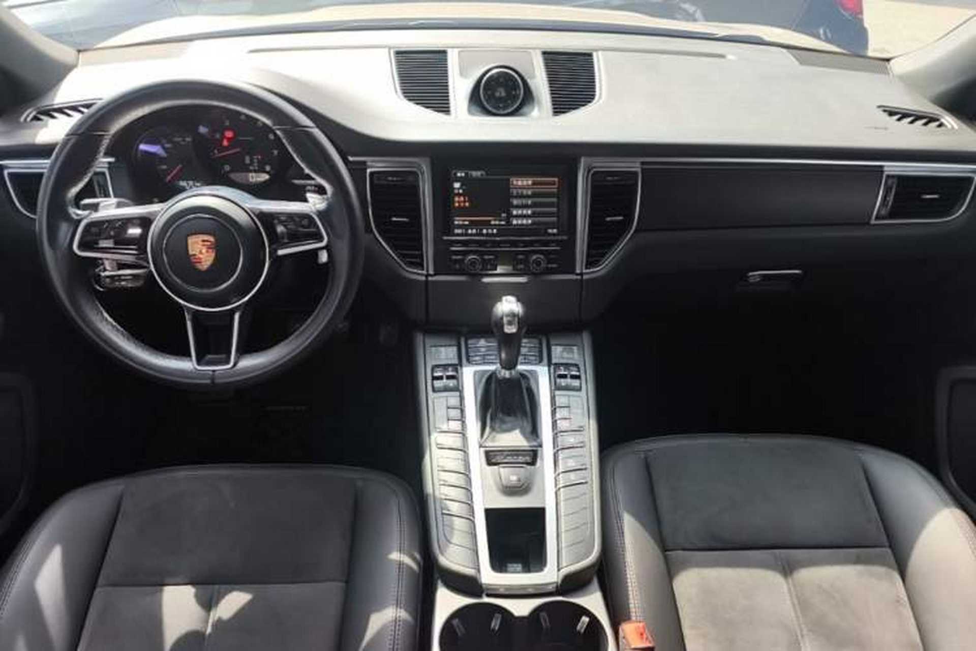 Used Porsche Macan 2014 Macan 2.0T Center Console