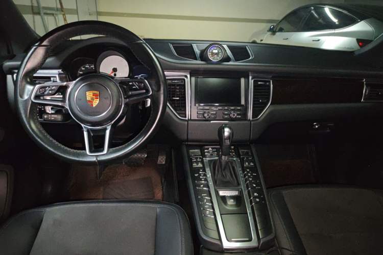Used Porsche Macan 2014 Macan S 3.0T Center Console