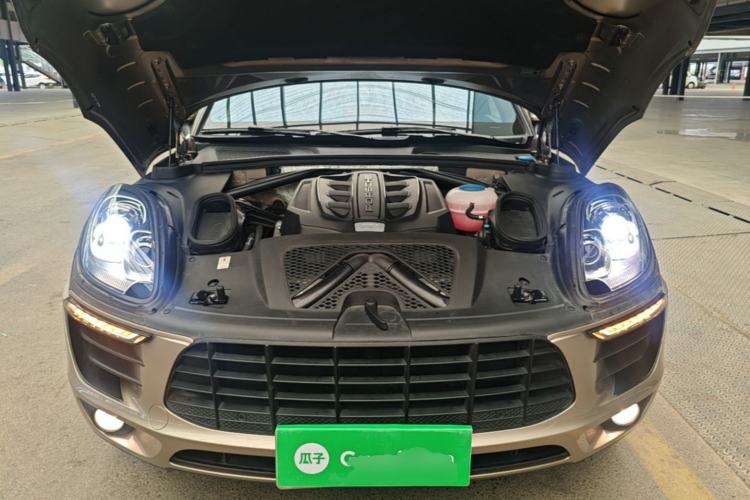 Used Porsche Macan 2014 Macan S 3.0T Engine Bay
