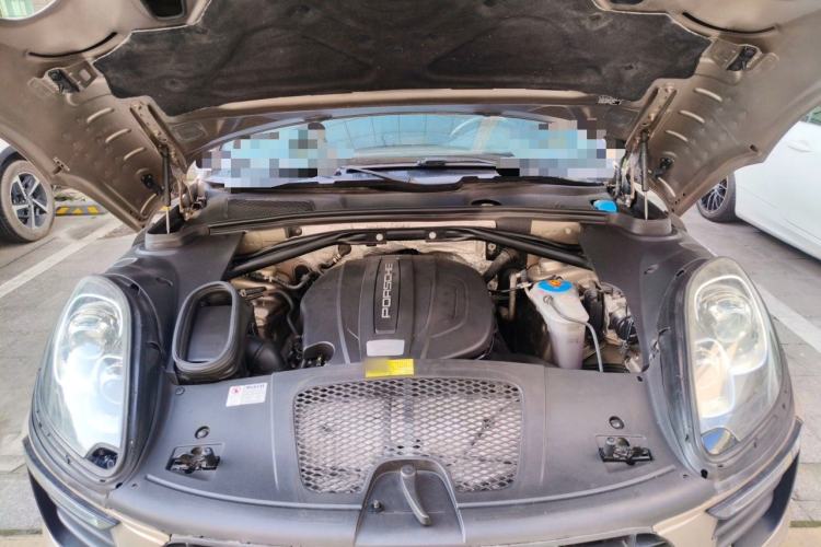 Used Porsche Macan 2014 Macan 2.0T Engine Bay