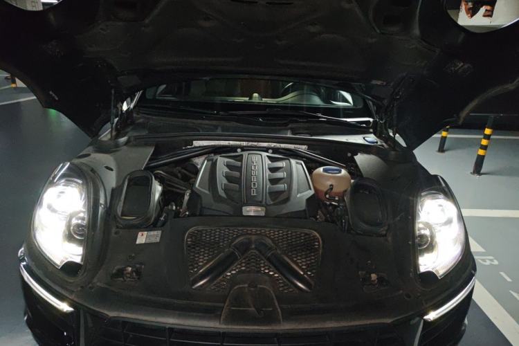 Used Porsche Macan 2014 Macan S 3.0T Engine Bay