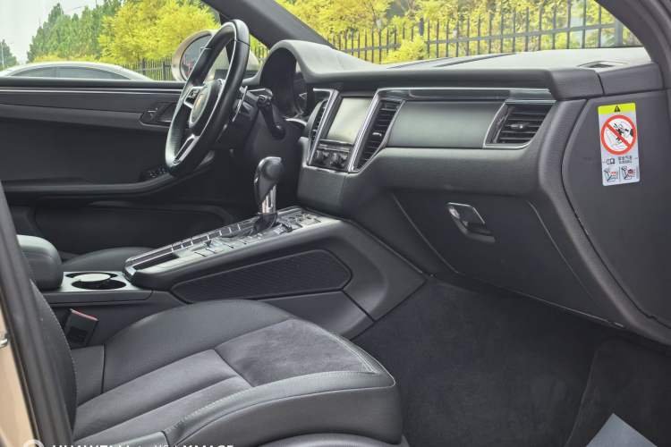 Used Porsche Macan 2014 Macan 2.0T Exterior 10