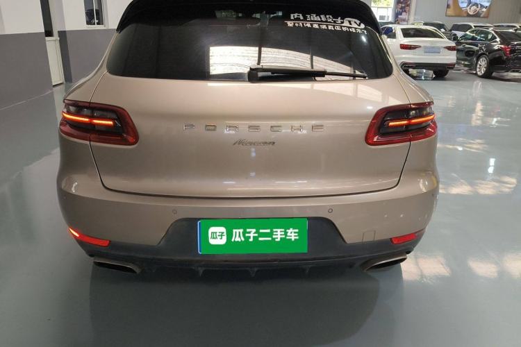 Used Porsche Macan 2014 Macan 2.0T Exterior 4