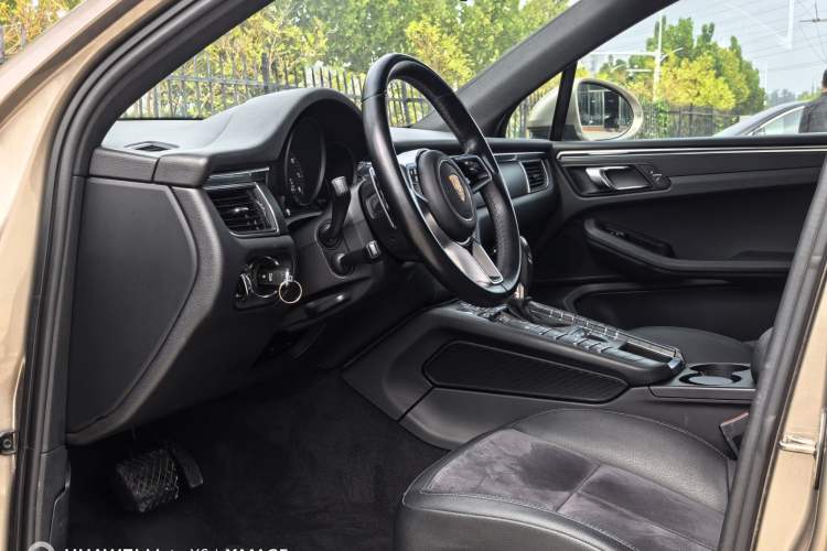 Used Porsche Macan 2014 Macan 2.0T Exterior 6