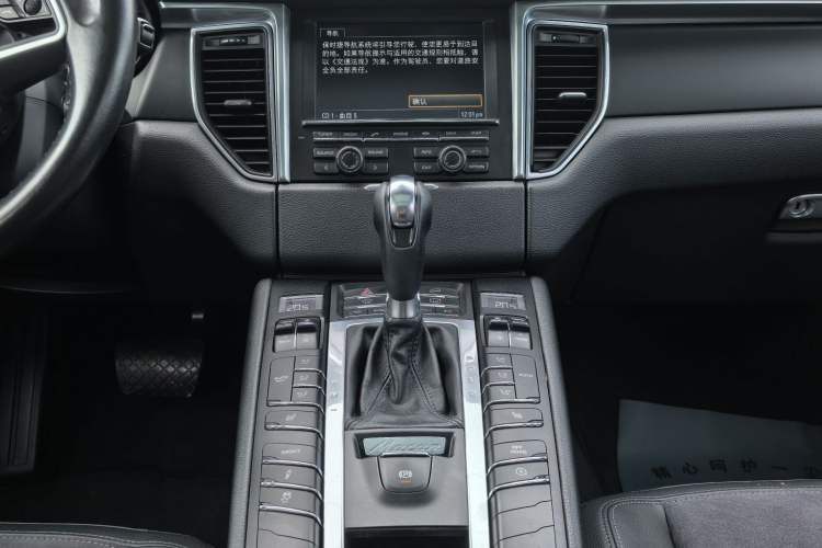 Used Porsche Macan 2014 Macan 2.0T Exterior 7
