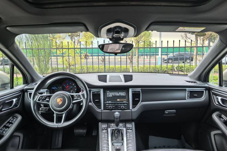 Used Porsche Macan 2014 Macan 2.0T Exterior 8