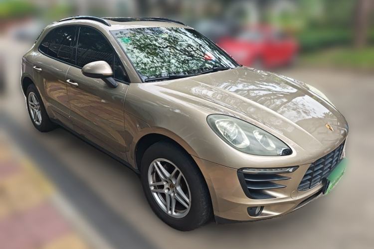 Used Porsche Macan 2014 Macan 2.0T Front Right 45 Deg