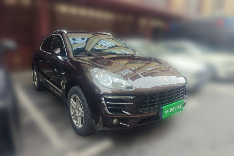Used Porsche Macan 2014 Macan 2.0T Front Right 45 Deg