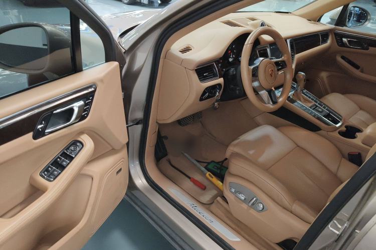 Used Porsche Macan 2014 Macan 2.0T Interior 3